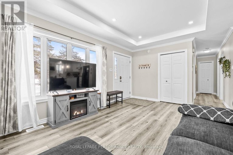 29228643/57-main-street/finch/north-stormont/ontario/K0C1K0_13