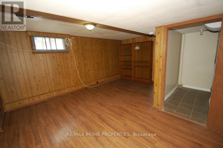 29104643/1287-maitland-avenue/copeland-park/ottawa/ontario/K2C2C4_12