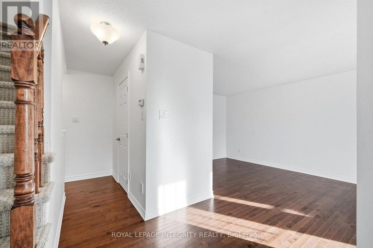 29377342/67-luminescence-way/notting-hillsummerside/ottawa/ontario/K4A0V9_5