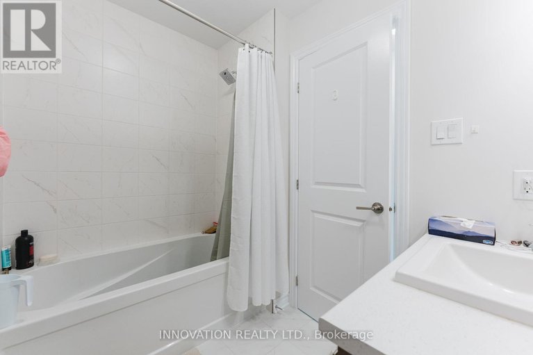 28861165/25-atop-lane/blossom-parkkemp-parkfindlay-creek/ottawa/ontario/K1X1G6_31