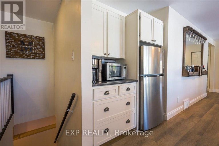 29166870/702-cedar-hill-road/pakenham/mississippi-mills/ontario/K0A2X0_13