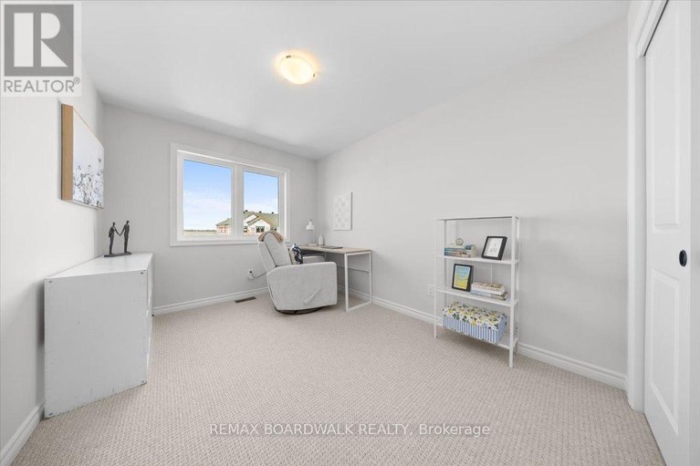 29543323/297-labelle-street/embrun/russell/ontario/K0A1W0_36