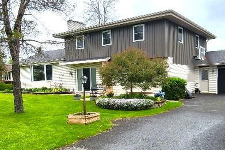 28158483/11391-lakeshore-drive/south-dundas-matilda-twp/south-dundas/ontario/K0E1K0_2