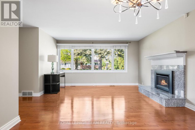 28386373/3-millbrook-crescent/city-viewskylinefisher-heightsparkwood-hills/ottawa/ontario/K2E5B6_8