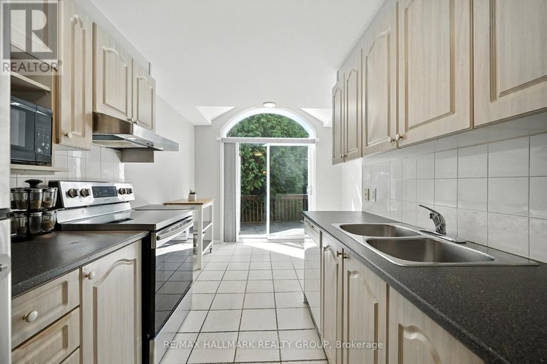 28787339/6272-sablewood-place/chapel-hill/ottawa/ontario/K1C7M5_14