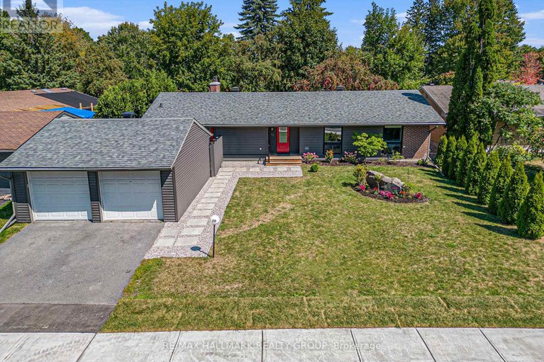 28815928/70-varley-drive/beaverbrook/ottawa/ontario/K2K1H2_1