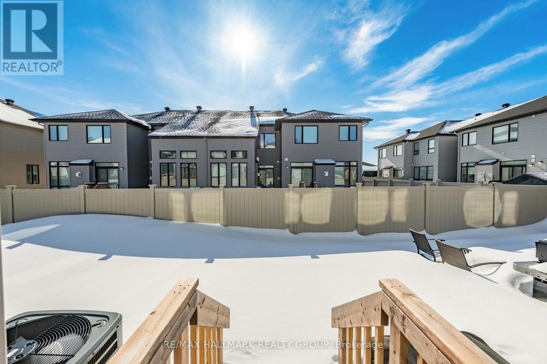 29405995/2260-copperhead-street/mer-bleuebradley-estatesanderson-park/ottawa/ontario/K1W4W6_45