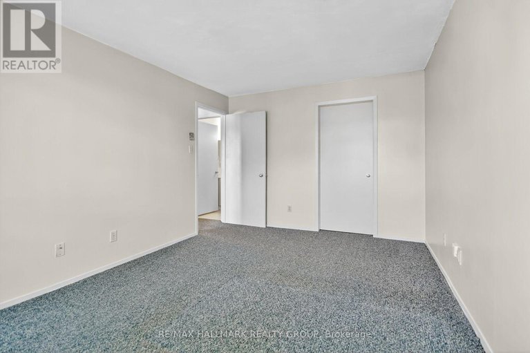 29004659/306-270-brittany-drive/viscount-alexander-park/ottawa/ontario/K1K4M3_17