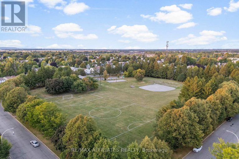 28872930/31-exeter-drive/on-the-green/ottawa/ontario/K2J1Z9_35