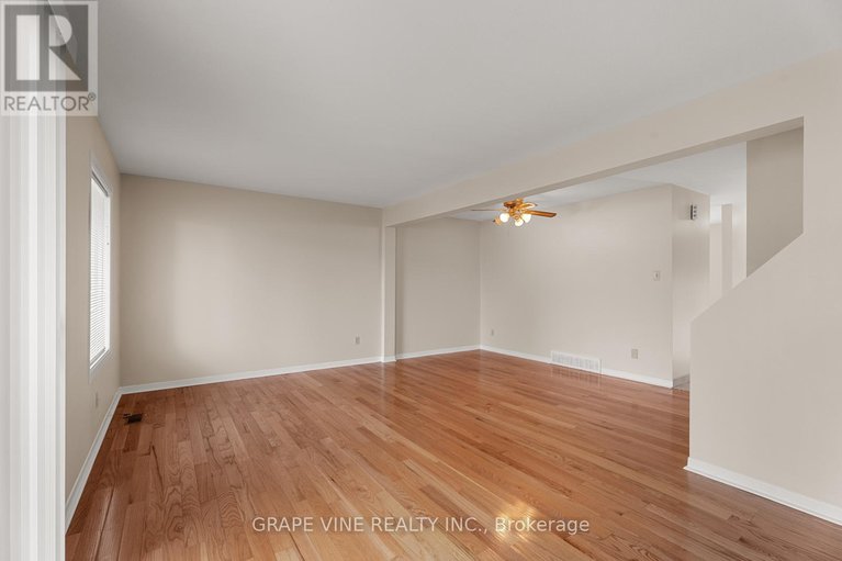 28628810/31-2671-pimlico-crescent/emerald-woodssawmill-creek/ottawa/ontario/K1T2A6_15