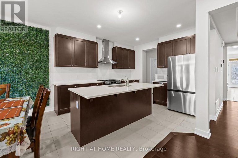 29475389/837-derren-avenue/stittsville-north/ottawa/ontario/K2S3A7_18