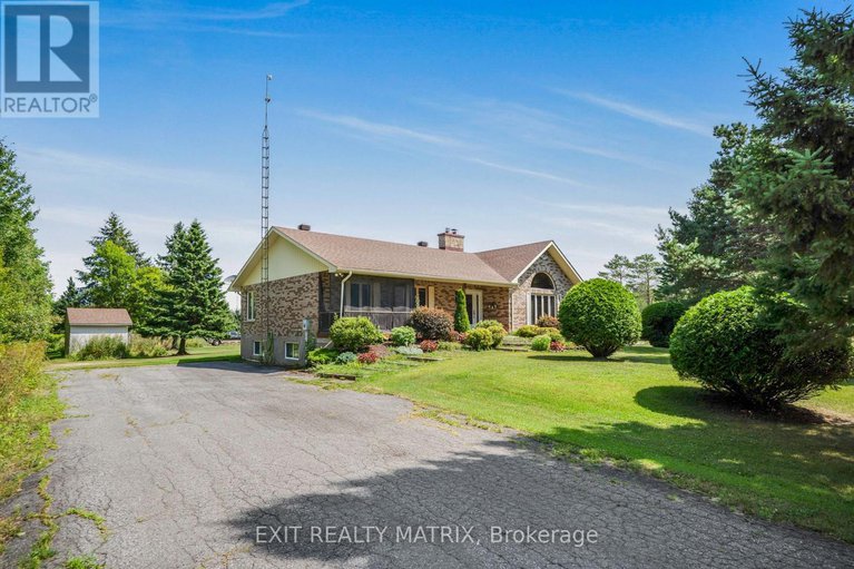 28707413/3245-pattee-road/east-hawkesbury-twp/east-hawkesbury/ontario/K6A2R2_3