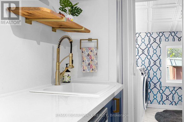 29210498/290-water-street/almonte/mississippi-mills/ontario/K0A1A0_13