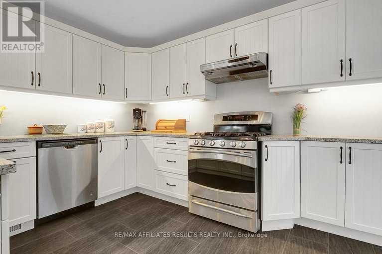 28684652/2792-tennyson-road/drummond-n-elmsley-drummond-twp/drummondnorth-elmsley/ontario/K7H3C8_15