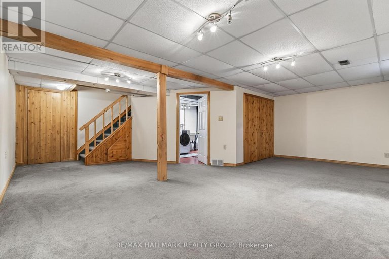 29612402/24-hobart-crescent/sheahan-estatestrend-village/ottawa/ontario/K2H5S4_31