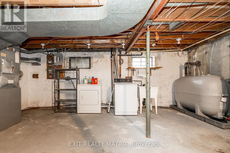 29077893/426-apple-tree-lane/viscount-alexander-park/ottawa/ontario/K1K2R6_43