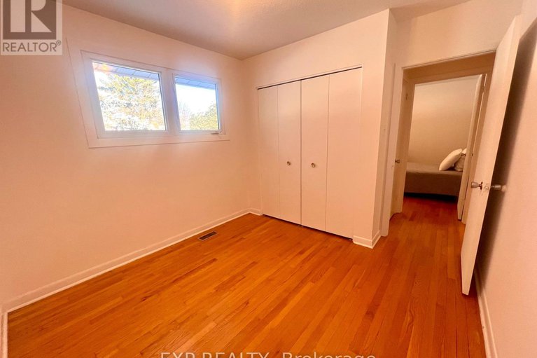 29285178/20-wallford-way/city-viewskylinefisher-heightsparkwood-hills/ottawa/ontario/K2E6B4_26