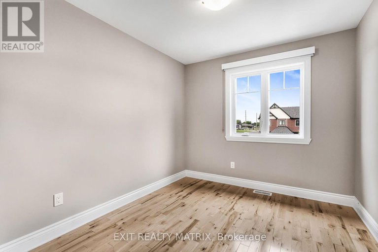 28611581/43-johanne-street/town-of-rockland/clarence-rockland/ontario/K4K0M3_17