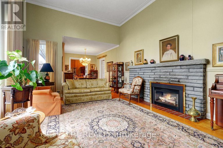 28230942/169-roger-road/faircrest-heights/ottawa/ontario/K1H5C7_10