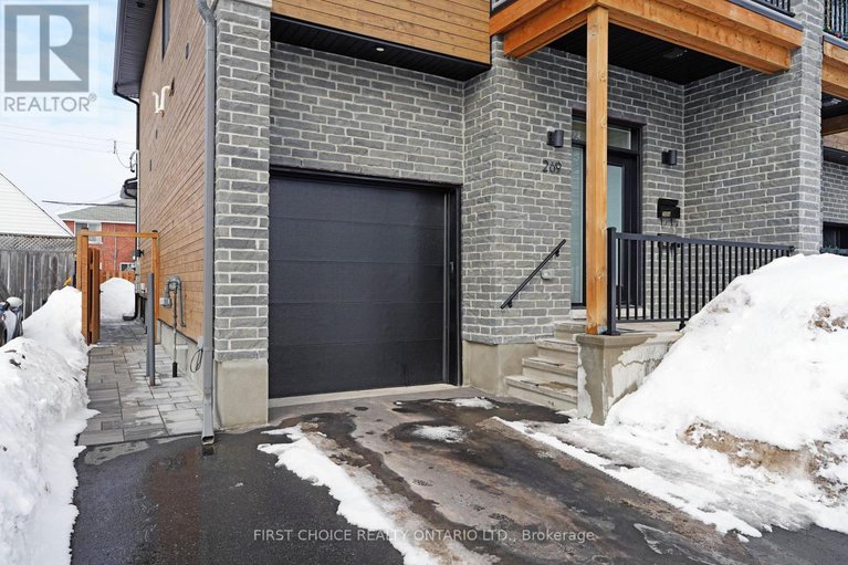 29428404/269-queen-mary-street/overbrookcastle-heights/ottawa/ontario/K1K1X1_3