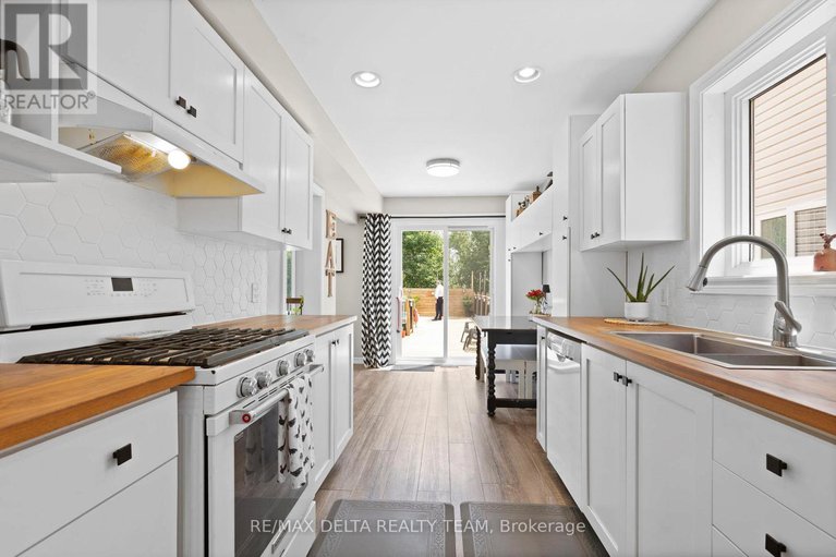 28585609/2070-melette-crescent/avalon-east/ottawa/ontario/K4A4X2_10