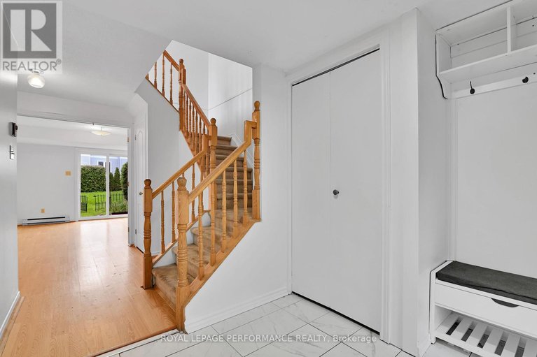 28371665/17-1838-summerfields-crescent/chapel-hill/ottawa/ontario/K1C7B7_5