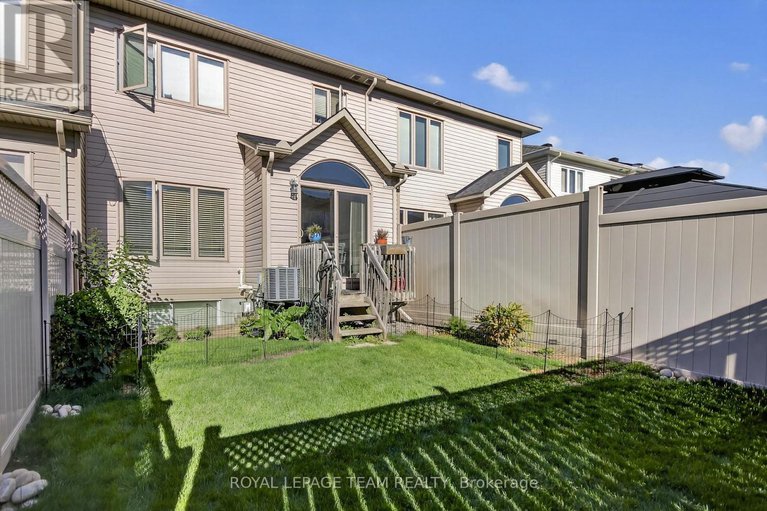 29053954/245-garrity-crescent/strandherd/ottawa/ontario/K2J3T7_21