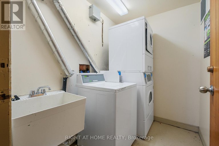 29540054/11-898-elmsmere-road/beacon-hill-south/ottawa/ontario/K1J7T6_13