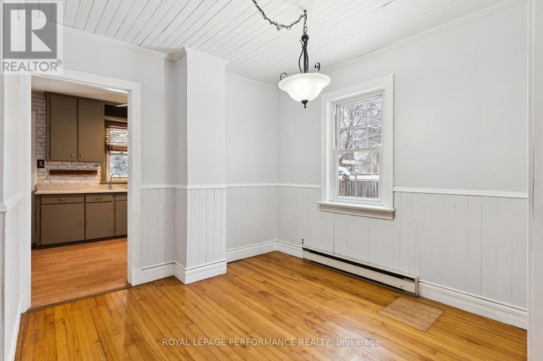 29392699/121-elizabeth-street/pakenham/mississippi-mills/ontario/K0A2X0_8