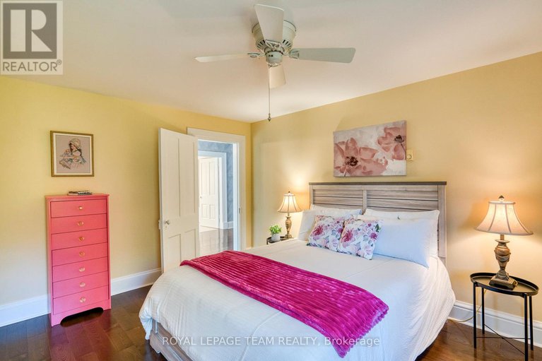 28888820/48-mill-street/almonte/ontario/K0A1A0_24