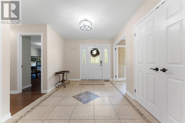28985818/14-panandrick-view-drive/rural-kanata-central/ottawa/ontario/K2W1A5_4