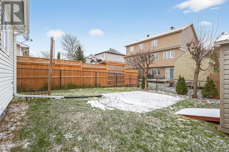 29153691/1032-lawrence-street/town-of-rockland/clarence-rockland/ontario/K4K1N1_30