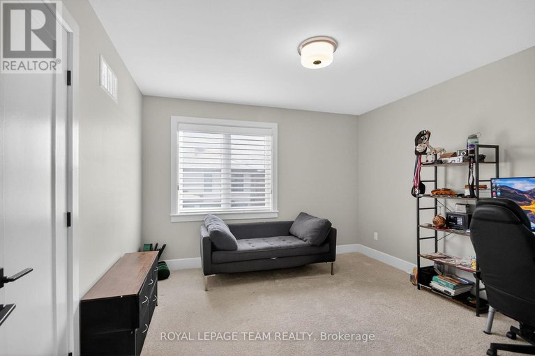 29410673/988-beckton-heights/stittsville-south/ottawa/ontario/K2S2X6_19