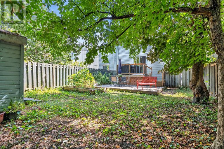 28798908/217-montfort-street/vanier/ottawa/ontario/K1L5P3_33