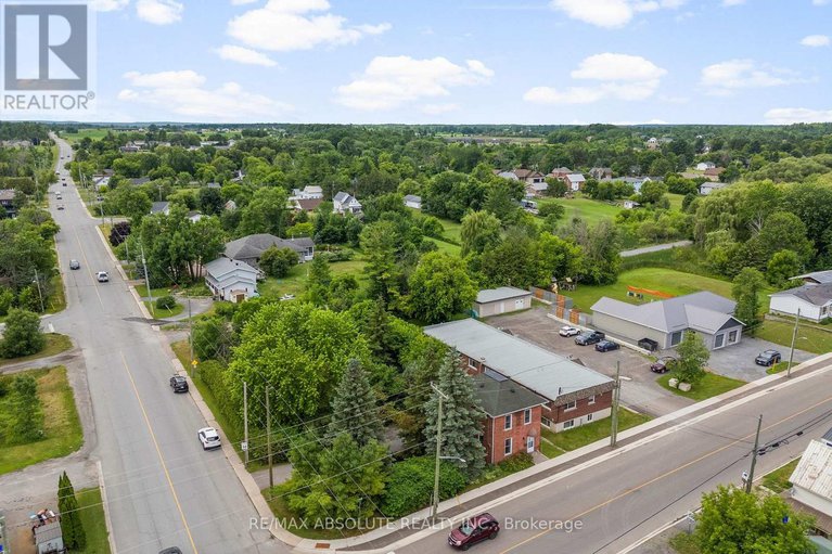 28590613/8-river-road/mcnabbraeside-twps/mcnabbraeside/ontario/K7S1R3_4