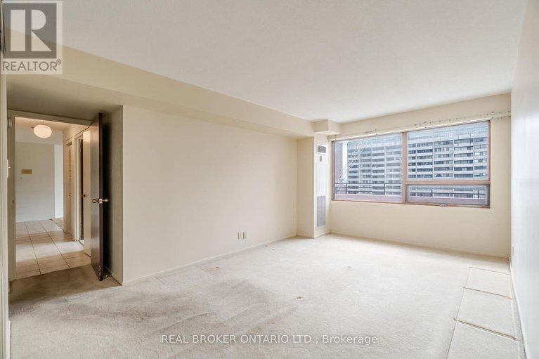28590903/1402-151-bay-street/ottawa-centre/ottawa/ontario/K1R7T2_17