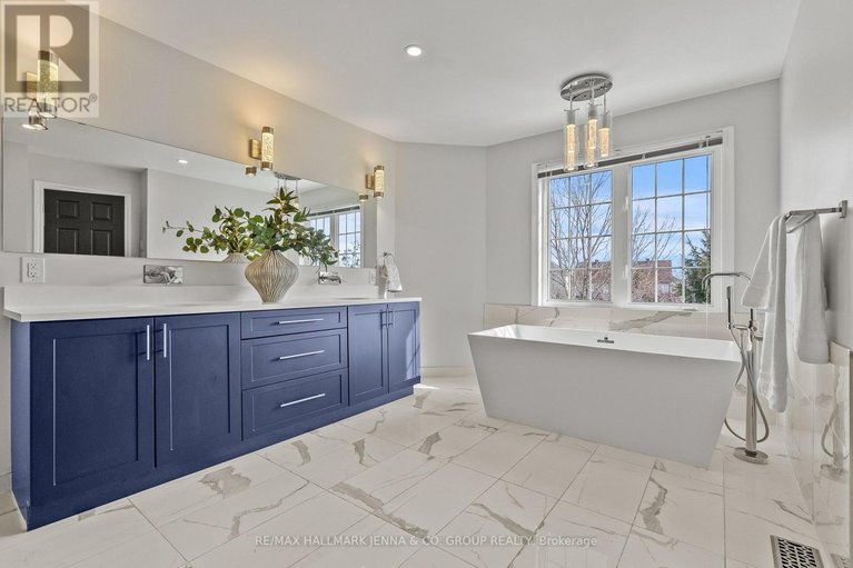 29514784/2649-fallingwater-circle/half-moon-bay/ottawa/ontario/K2J0R6_18