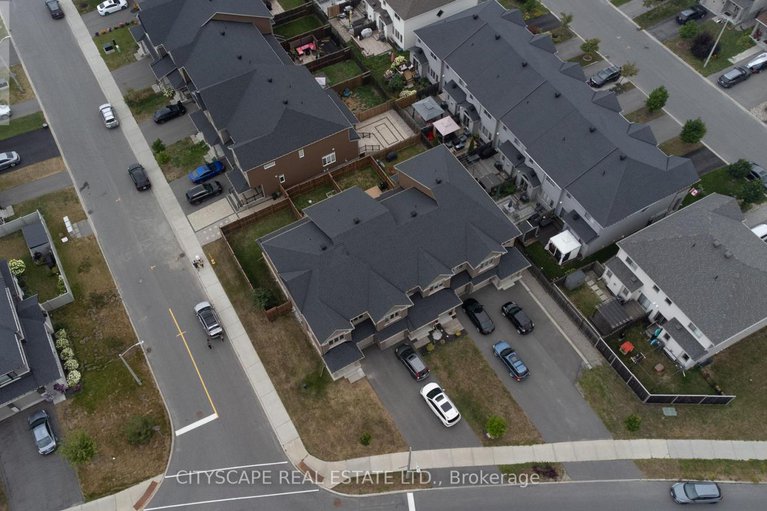 28681279/174-joshua-street/mer-bleuebradley-estatesanderson-park/ottawa/ontario/K1W0A3_5