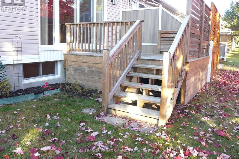 29224356/1172-foxborough-private/beaconwood/ottawa/ontario/K1J1E2_34