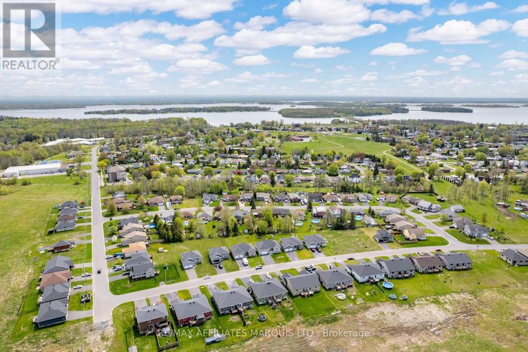 28777964/101-french-avenue/long-sault/south-stormont/ontario/K0C2P0_27