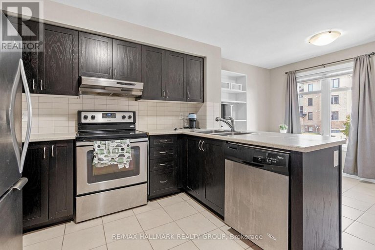 28876726/132-bluestone-private/avalon-west/ottawa/ontario/K4A0X7_4