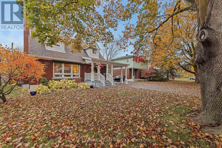 29030810/1195-major-street/bel-air-park/ottawa/ontario/K2C2S1_2