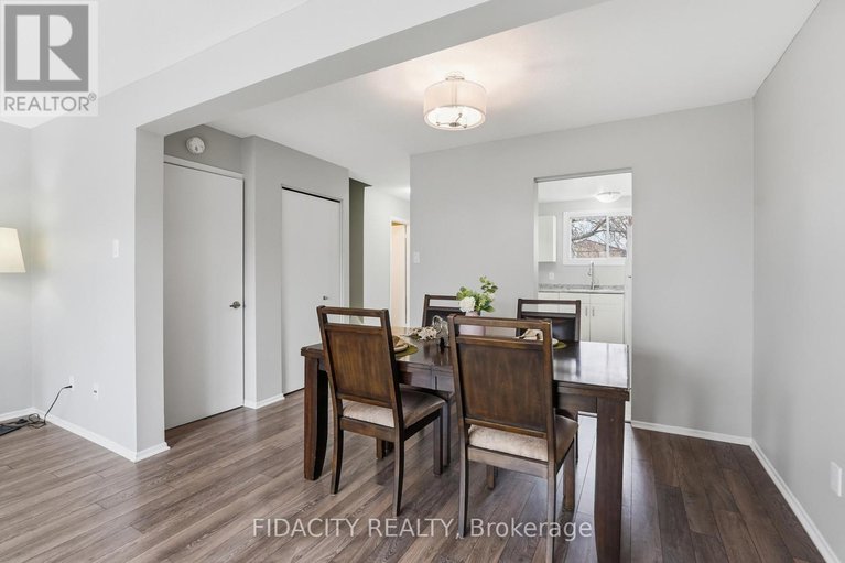 29621075/31-16-glencoe-street/arlington-woods/ottawa/ontario/K2H8S6_11