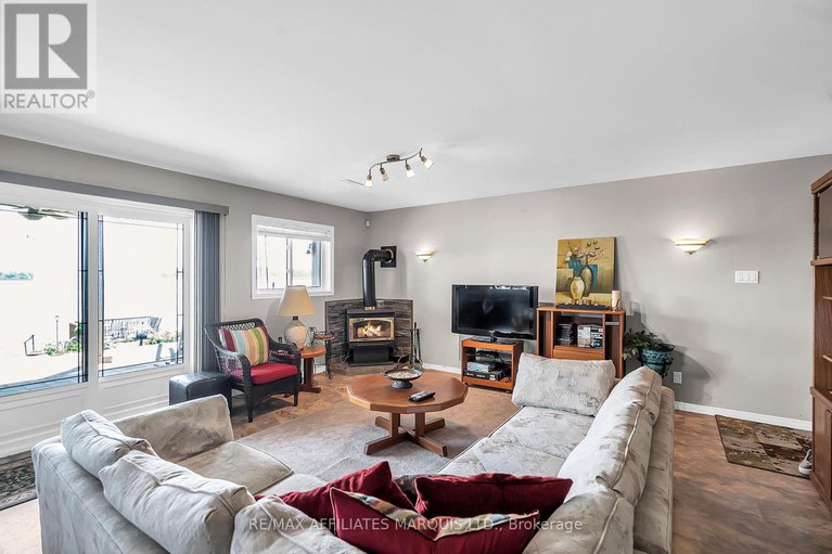 28599755/6796-st-louis-point-road/south-glengarry-charlottenburgh-twp/south-glengarry/ontario/K0C2E0_30