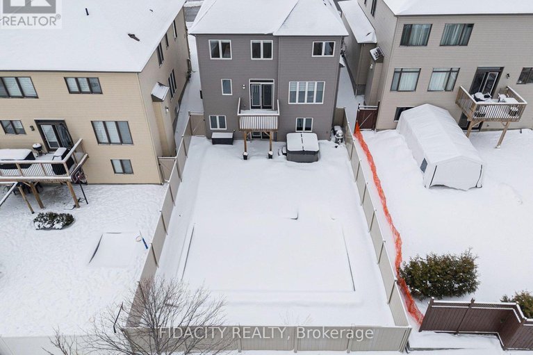 29244731/547-parade-drive/stittsville-south/ottawa/ontario/K2S0X8_36