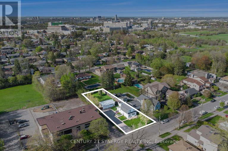 28332843/453-pleasant-park-road/alta-vistafaircrest-heights/ottawa/ontario/K1H5M9_2