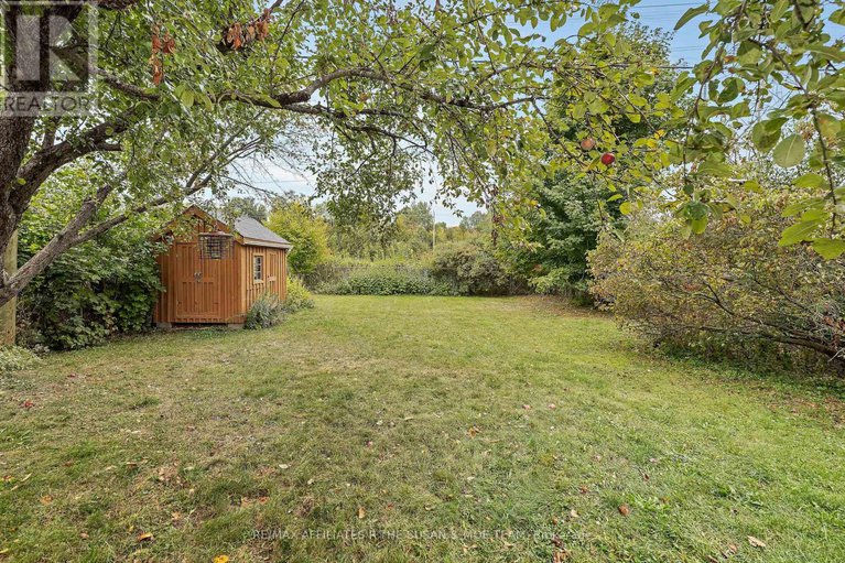 28906635/596-dickinson-avenue/riverside-park-south/ottawa/ontario/K1V7J4_30