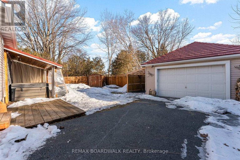 29447130/36-main-street/finch/north-stormont/ontario/K0C1K0_62