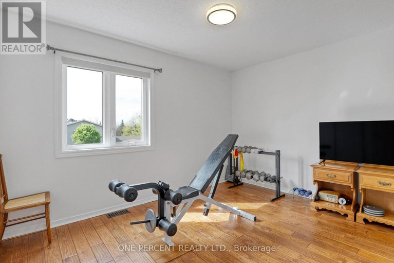 28322814/33-shannondoe-crescent/bridlewood/ottawa/ontario/K2M2H1_24