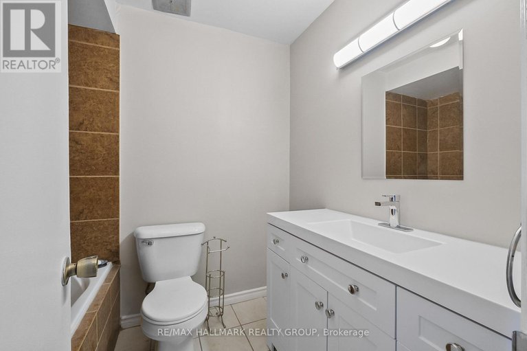 28817902/9-1483-bethamy-lane/beacon-hill-south/ottawa/ontario/K1J8P7_33